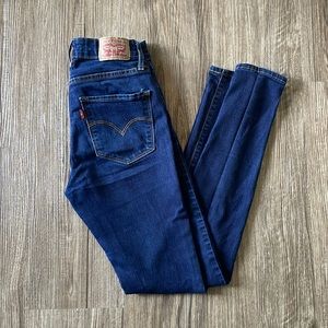 Size 25 Dark Blue Levi’s